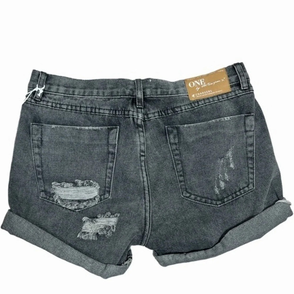 One Teaspoon Distressed ripped Mid Rise Denim Phantome Chargers in Phantome Gray - Picture 5 of 12